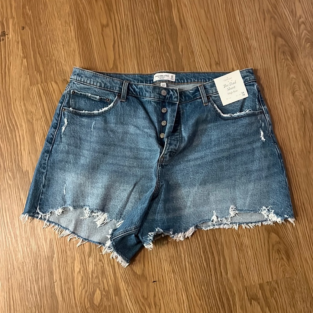 Abercrombie curve love dad short high rise size 18 / 34 NWT